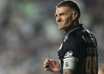 Vasco e Vegetti entram em acordo e atacante deixa o clube rumo ao Cerro Porteño