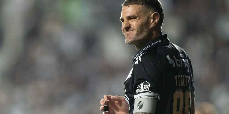 Vasco e Vegetti entram em acordo e atacante deixa o clube rumo ao Cerro Porteño