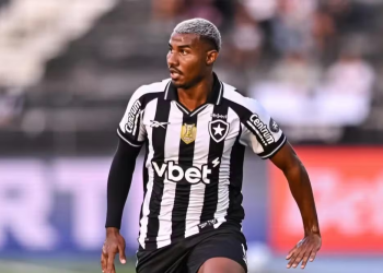 Cuiabano é observado pelo Vasco