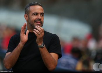 Multa milionária de Artur Jorge assusta e pode travar planos do Vasco no mercado, confira