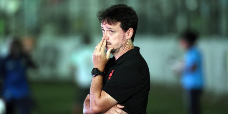 Fernando Diniz melhora todo mundo? Veja quem evoluiu e quem ainda deve no Vasco