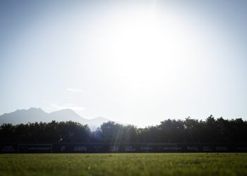 Ligação inesperada e visita ao CT marcam bastidores da saída de Diniz do Vasco
