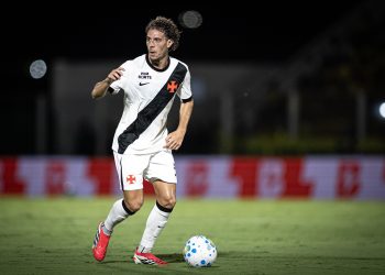 Diniz explica bronca em Nuno e diz que cobrança faz parte do seu método no Vasco