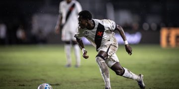 Andrés Gómez em ação pelo Vasco