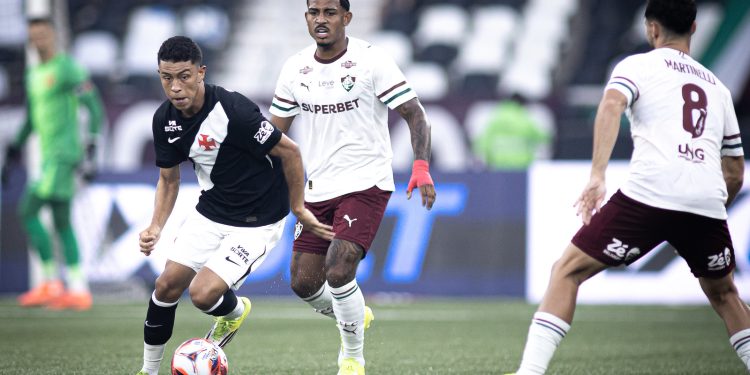 Ferj define arbitragem de Fluminense x Vasco pela semifinal do Carioca