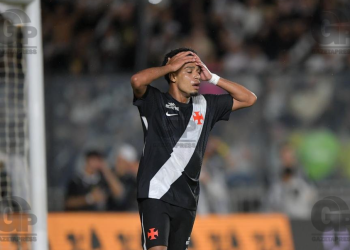 Vasco empata com a Chapecoense em São Januário