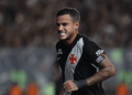 LA Galaxy faz proposta oficial por Coutinho