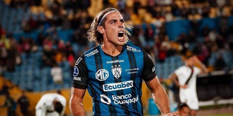 Perto do Vasco, Claudio Spinelli é eleito melhor atacante do Equatoriano