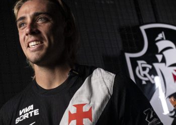 Vasco anuncia a contratação do atacante Claudio Spinelli até 2028