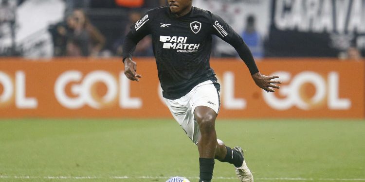 Vasco está perto de anunciar Cuiabano; valor total pode chegar a 11 milhões de euros