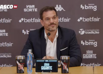 Zagueiro francês que estava sendo sonda por clube da Série A é oferecido ao Vasco; confira