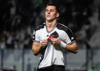 Vasco recusa proposta do CRB por empréstimo de meio-campista