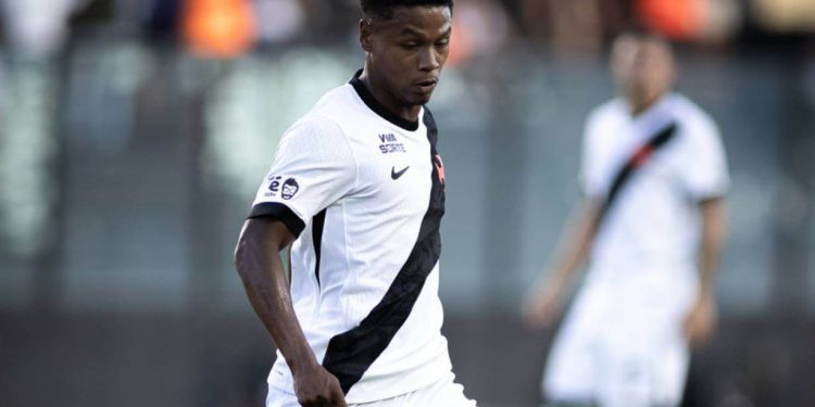 Diniz toma decisão forte e dupla perde espaço no Vasco