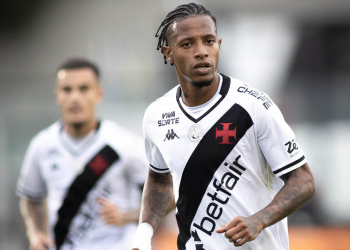 Tchê Tchê fica no Vasco