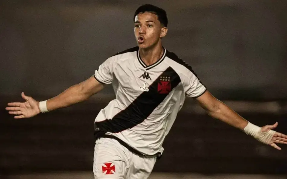 Joia da Colina: Andrey brilha na base e busca espaço no Vasco de Renato Gaúcho