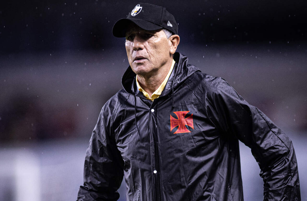 Vasco amarga jejum de vitórias e Pedrinho banca trabalho de Renato Gaúcho