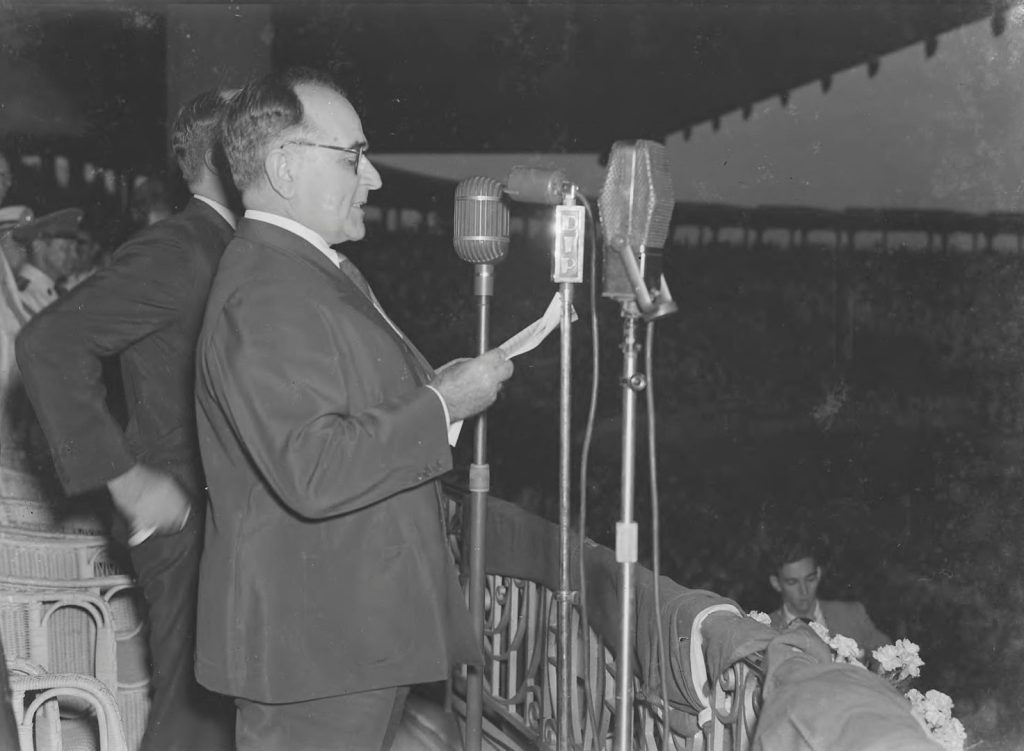 Getúlio Vargas em São Januário para solenidade do Dia do Trabalho em 01/05/1941