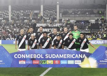 Vasco prestes a entrar em um jogo da Sul-Americana