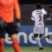 Matheus França comemora gol pelo Vasco.