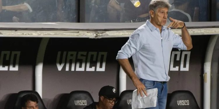 Técnico do Vasco enfrenta críticas