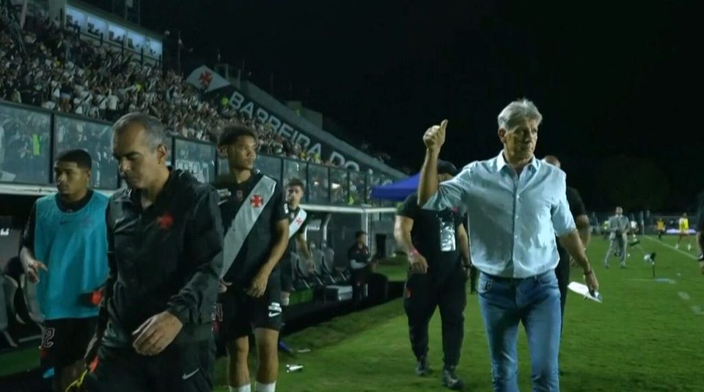 Renato Gaúcho é hostilizado pela torcida do Vasco