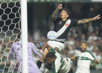 Saldivia fez três gols contra pelo Vasco