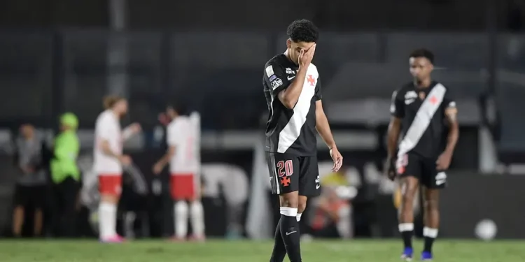 Vasco perde para o Bragantino em casa