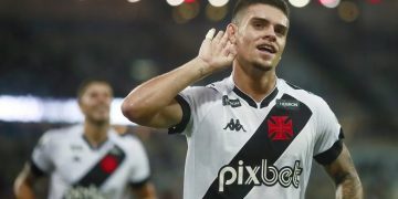 Vasco quer repatriar Gabriel Pec