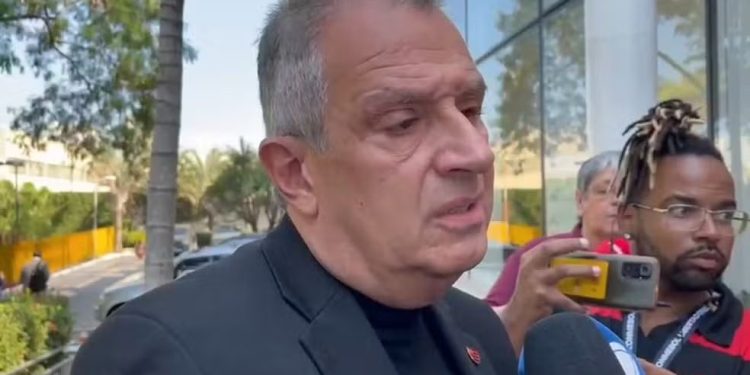 Bap, presidente do Flamengo, na CBF atacando a Vasco SAF