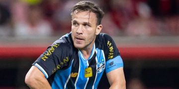 Arthur não tem negociações com o Vasco