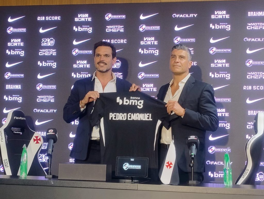 Vasco apresenta Pedro Emanuel