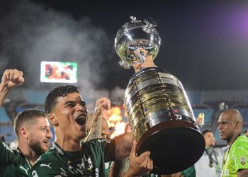 Vasco monitora Danilo Barbosa, cria de São Januário