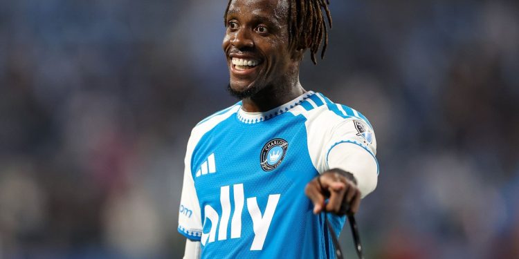 Zaha foi oferecido ao Vasco
