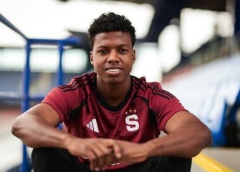 Vasco quer John Mercado