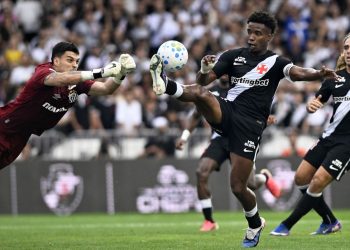 Vasco foi inoperante contra o Santos