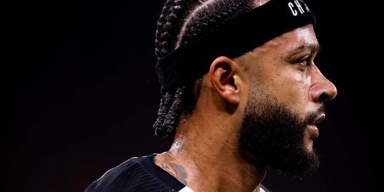 Depay pode pintar no Vasco