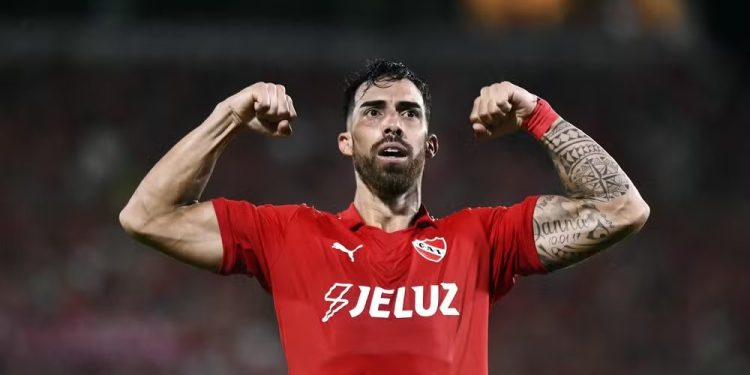 Vasco busca atacante Gabriel Ávalos