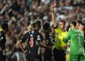 Barros é expulso em Vasco x Vitória