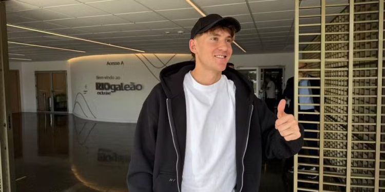 Facundo Colidio chega ao Rio para assinar com o Vasco
