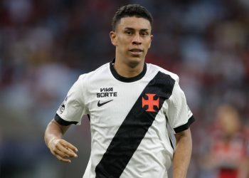 Rojas é o camisa 10 do Vasco