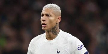 Richarlison frustra torcida do Vasco