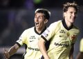 Colidio e Lescano comemoram gol pelo Vasco