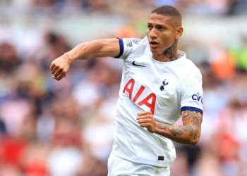 Vasco ataca o mercado e faz proposta de compra por Richarlison