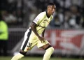 Europa está de olho, mas o Vasco já tomou uma decisão sobre seu zagueiro titular