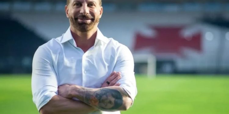 Flamengo gasta mais que o dobro, mas o Vasco está em duas semifinais