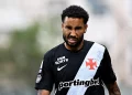 Jair recusa proposta de renovação do Vasco com redução salarial de 50%