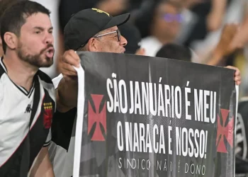 Justiça suspende ação do Vasco pelo Maracanã contra o Boca