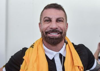 Marca bilionária volta a negociar com o Vasco e pode mudar a camisa do clube