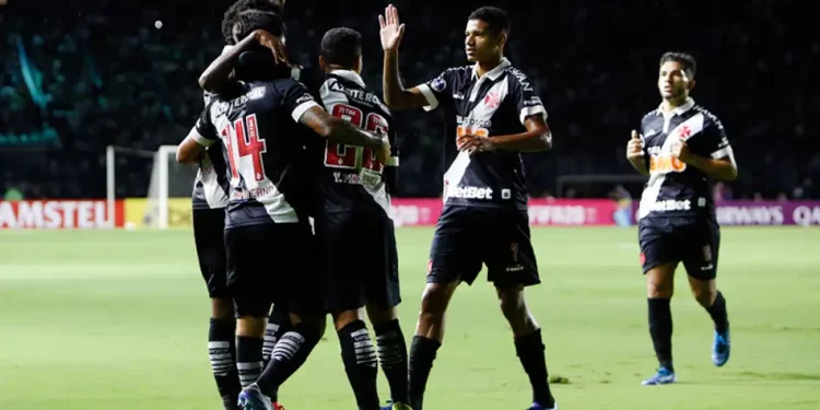 O Vasco me deve ex-capitão expõe dívida do clube e faz alerta sobre os funcionários
