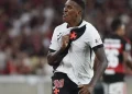Robert Renan irrita torcida do Corinthians com declaração de amor ao Vasco